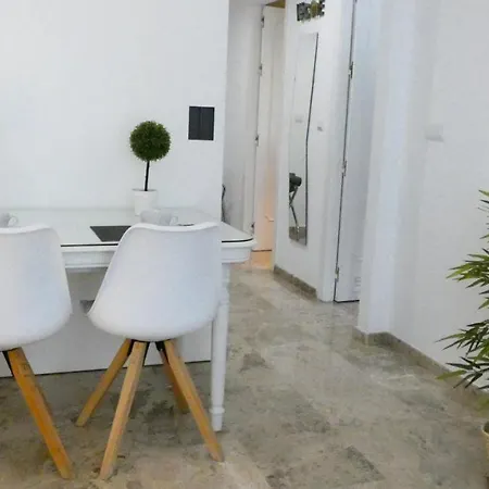 Azhar Apartment *